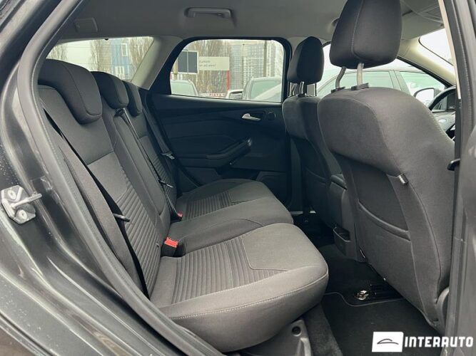 Ford Focus 49 interauto-car