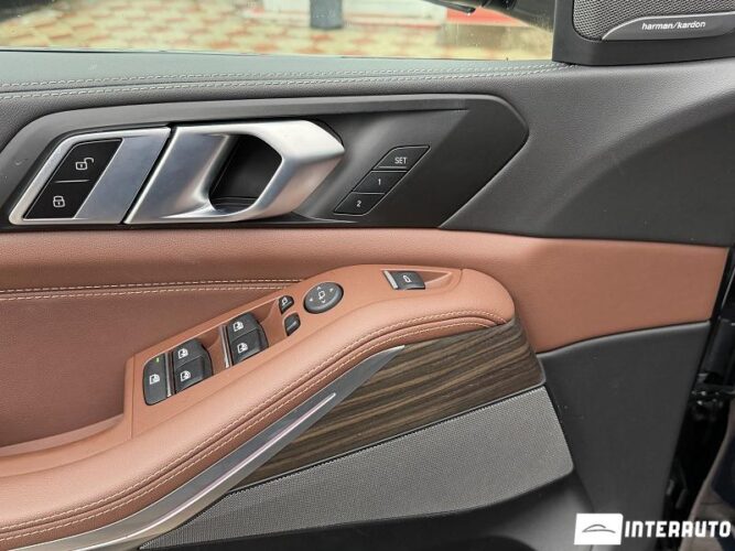 BMW X5 4.0i 44 interauto-car