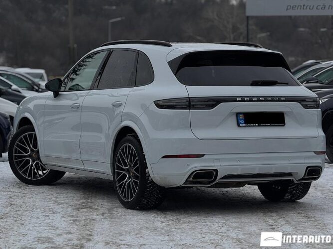 Porsche Cayenne 34 interauto-car