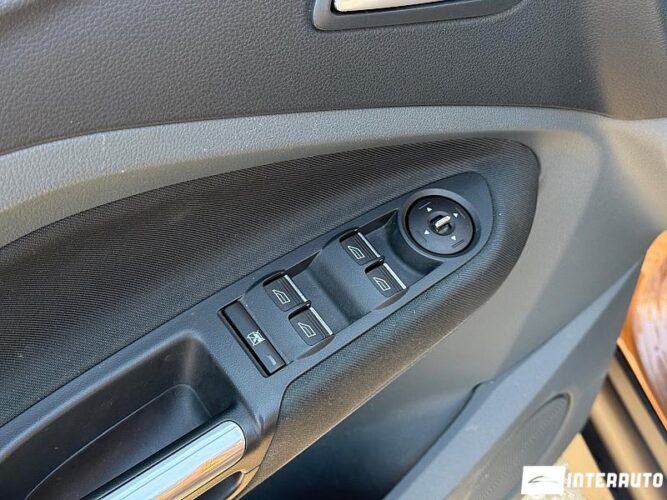 Ford C-MAX 34 interauto-car