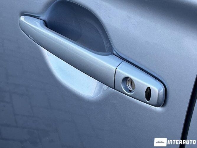 Mitsubishi Outlander 46 interauto-car