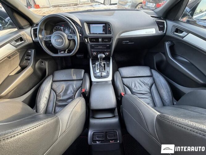 Audi Q5 40 interauto-car