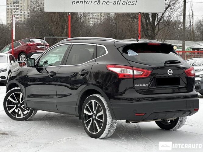 Nissan Qashqai 37 interauto-car