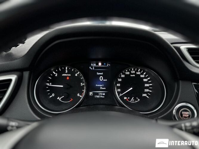 Nissan Qashqai 50 interauto-car