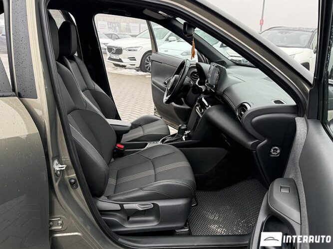 Toyota Yaris Cross 49 interauto-car