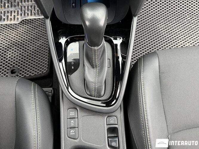 Toyota Yaris Cross 46 interauto-car