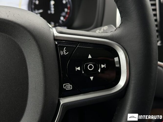 Volvo XC 90 57 interauto-car