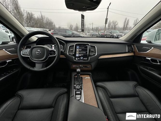 Volvo XC 90 52 interauto-car