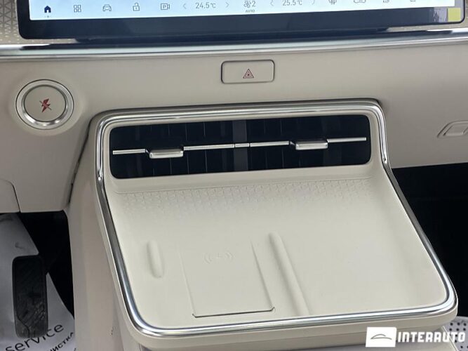 Toyota bZ3X 46 interauto-car