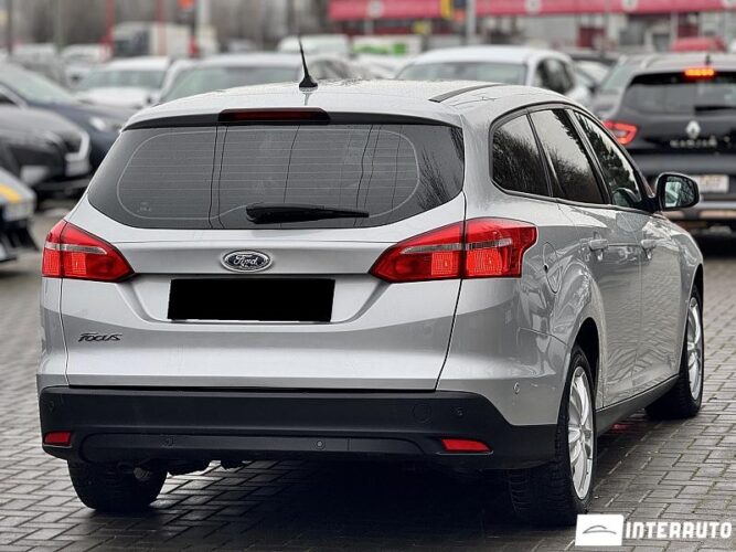 Ford Focus 32 interauto-car