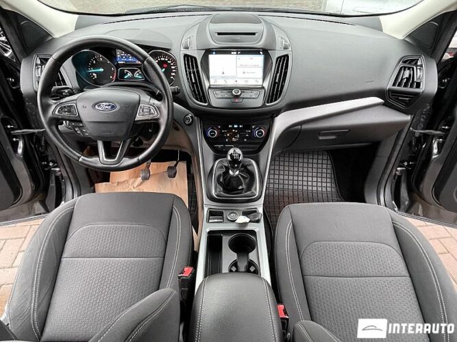 Ford Kuga 39 interauto-car