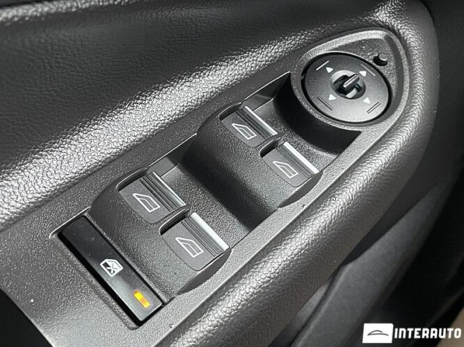 Ford Kuga 37 interauto-car