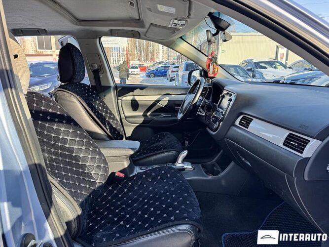 mitsubishi Outlander 2014