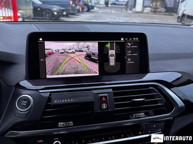 BMW X3 3.0e 50 interauto-car