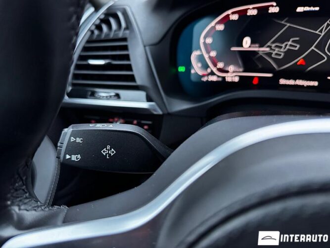 BMW X3 3.0e 47 interauto-car