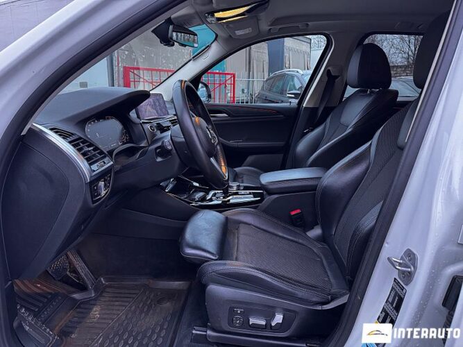 BMW X3 3.0e 40 interauto-car