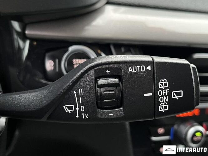 BMW X5 2.5D 42 interauto-car