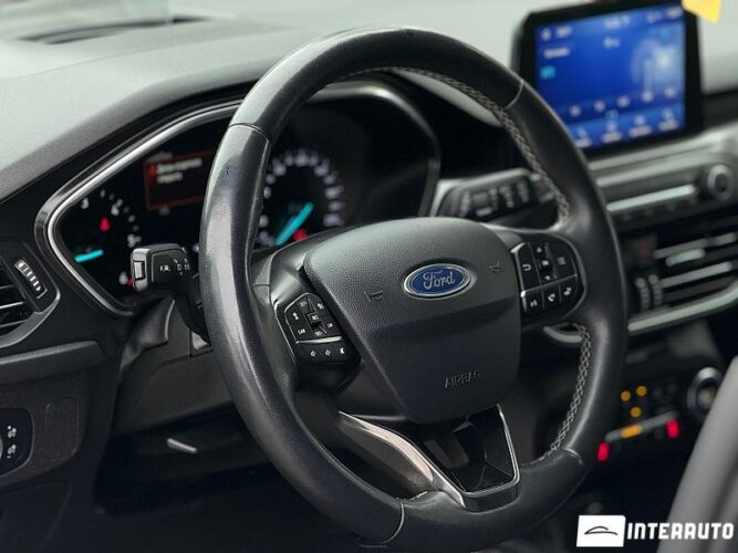 Ford Focus 42 interauto-car