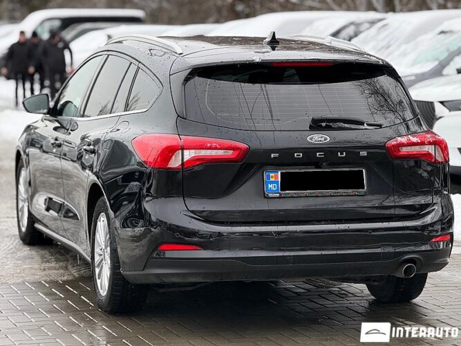 Ford Focus 37 interauto-car