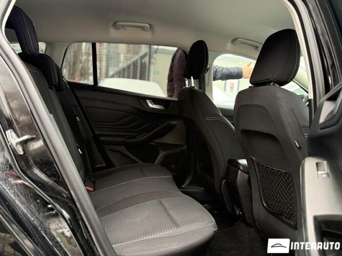Ford Focus 54 interauto-car