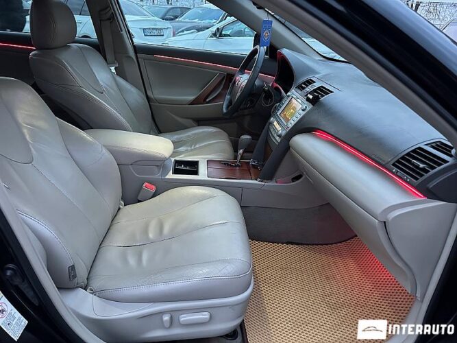 Toyota Camry 42 interauto-car