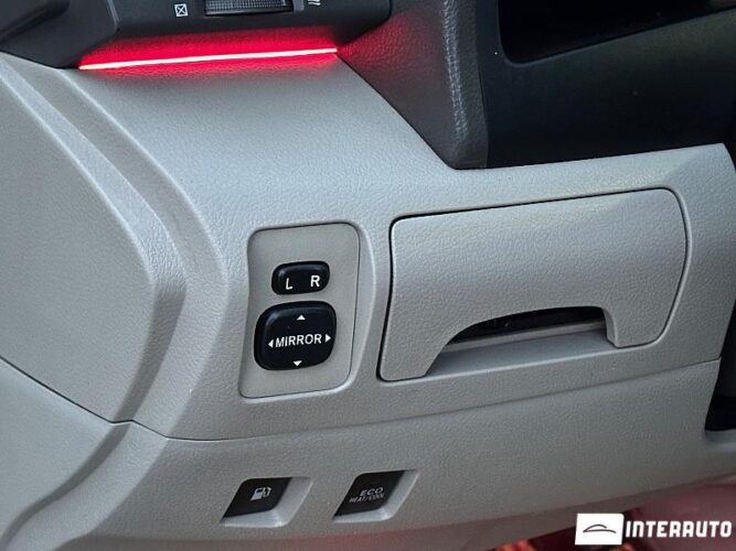 Toyota Camry 44 interauto-car