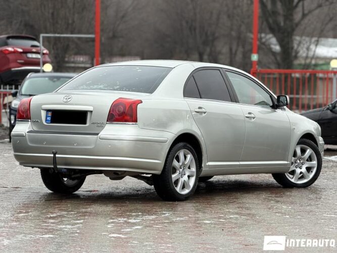 toyota Avensis 2005
