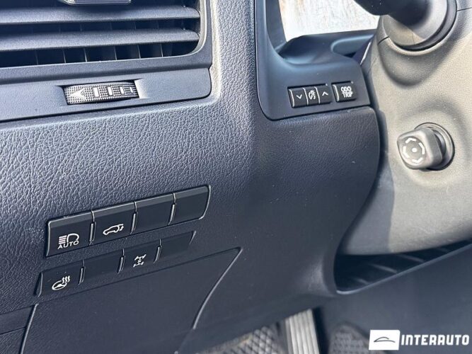 Lexus RX 300 51 interauto-car