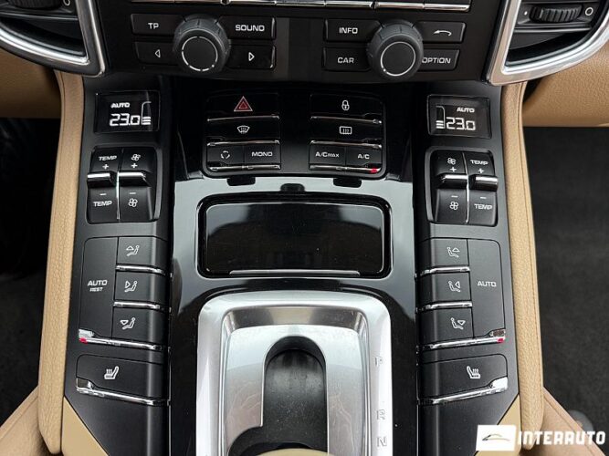 Porsche Cayenne 45 interauto-car