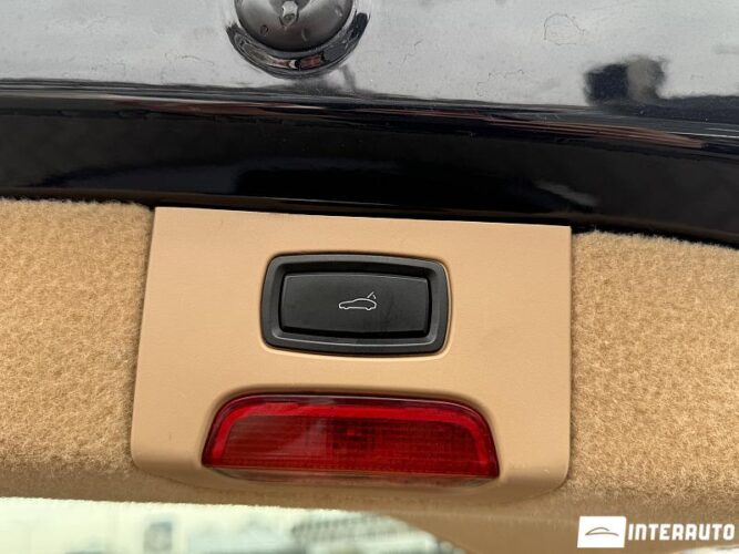 Porsche Cayenne 57 interauto-car