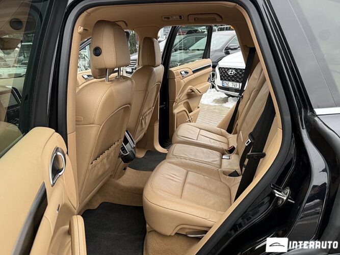 Porsche Cayenne 47 interauto-car