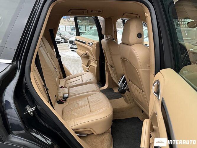 Porsche Cayenne 48 interauto-car