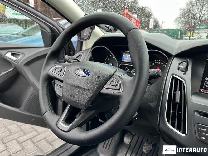 Ford Focus 35 interauto-car