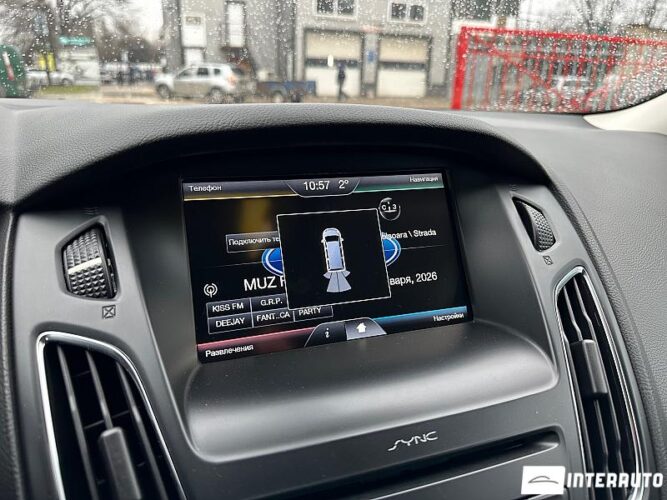 Ford Focus 38 interauto-car