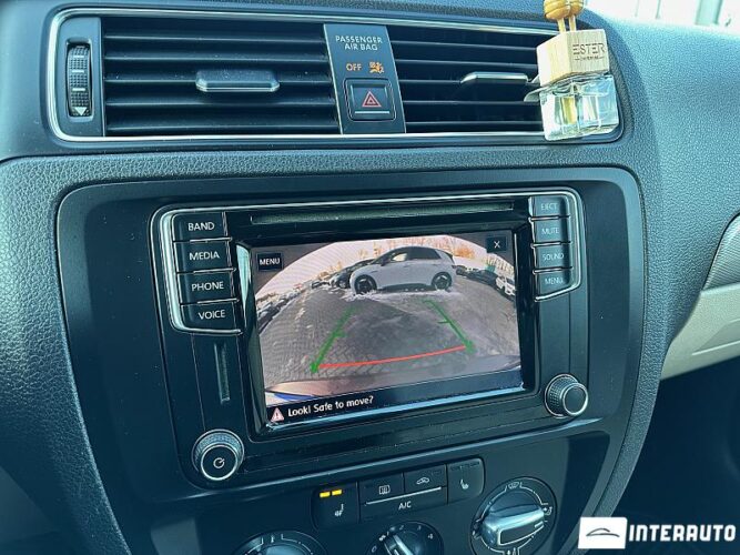 Volkswagen Jetta 42 interauto-car