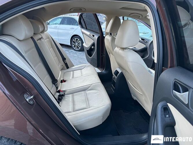 Volkswagen Jetta 51 interauto-car