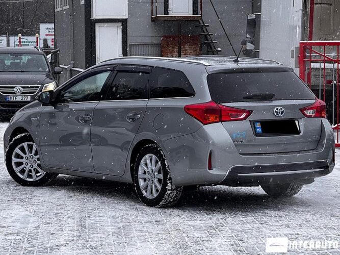 toyota Auris 2014