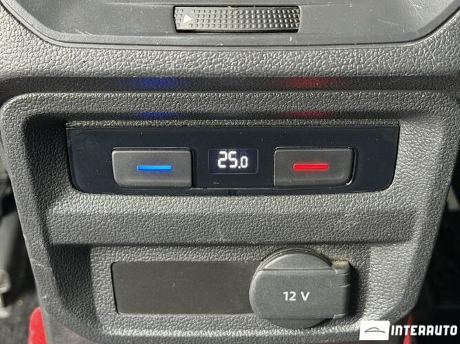 Volkswagen Tiguan 48 interauto-car