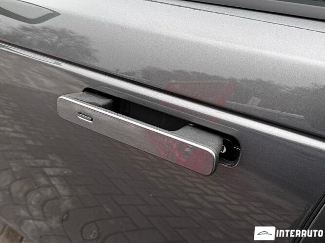 Land Rover Range Rover Velar 58 interauto-car