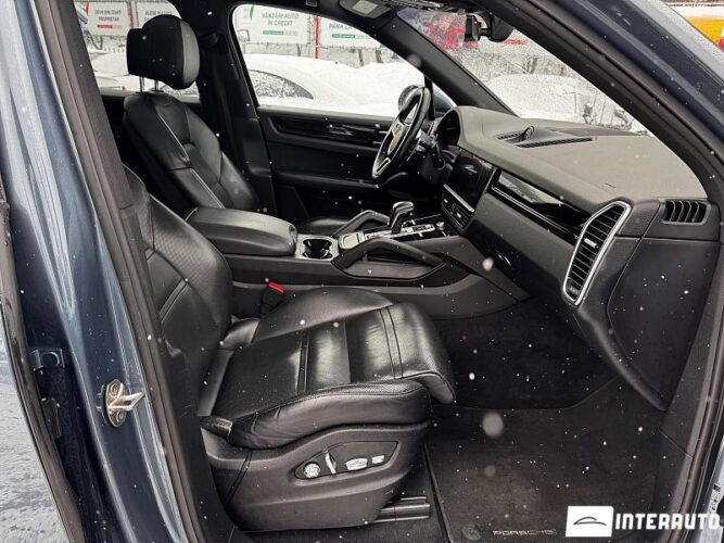 Porsche Cayenne 41 interauto-car
