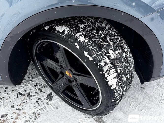 Porsche Cayenne 60 interauto-car