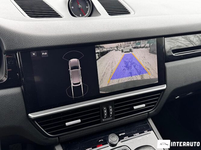 Porsche Cayenne 47 interauto-car