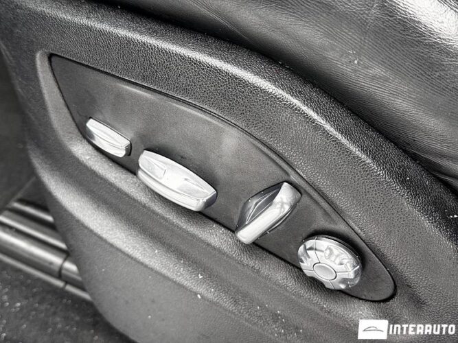 Porsche Cayenne 54 interauto-car