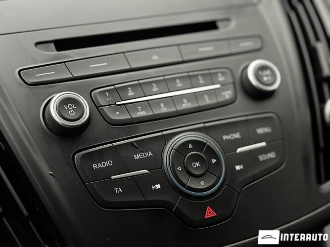 Ford Kuga 46 interauto-car