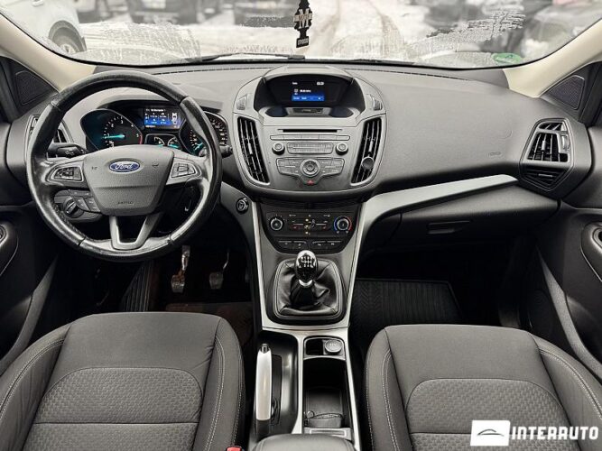 Ford Kuga 49 interauto-car