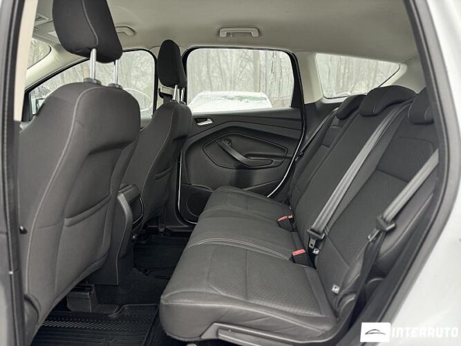 Ford Kuga 50 interauto-car