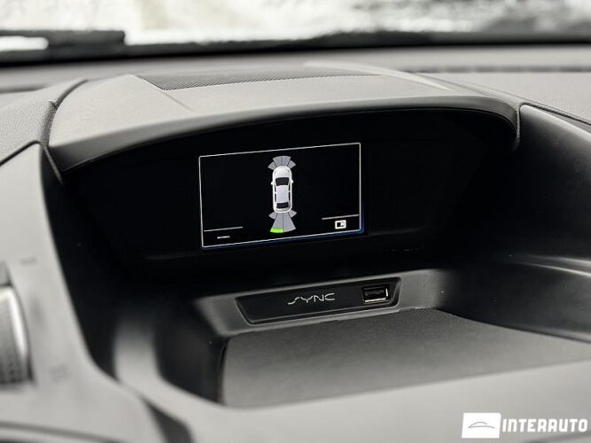 Ford Kuga 45 interauto-car