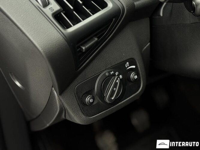 Ford Kuga 39 interauto-car