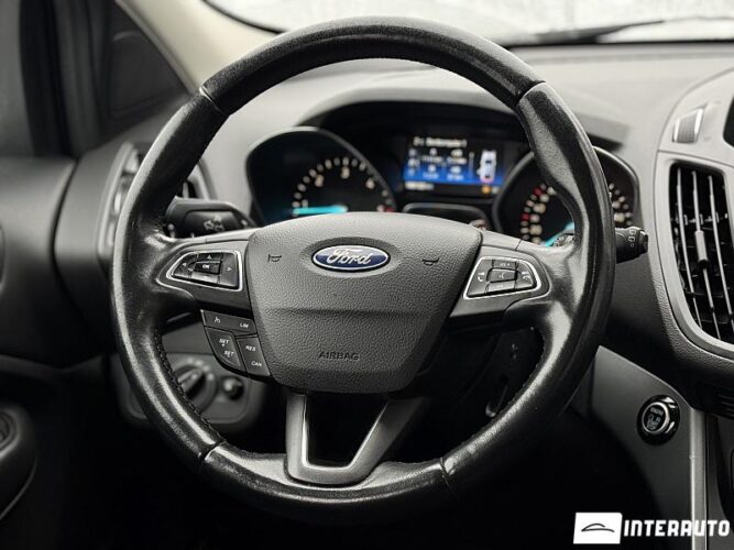 Ford Kuga 42 interauto-car