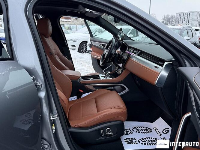Jaguar F-Pace 48 interauto-car